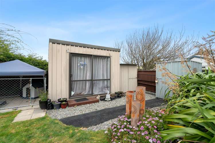 76 Rowan Avenue Aranui_19