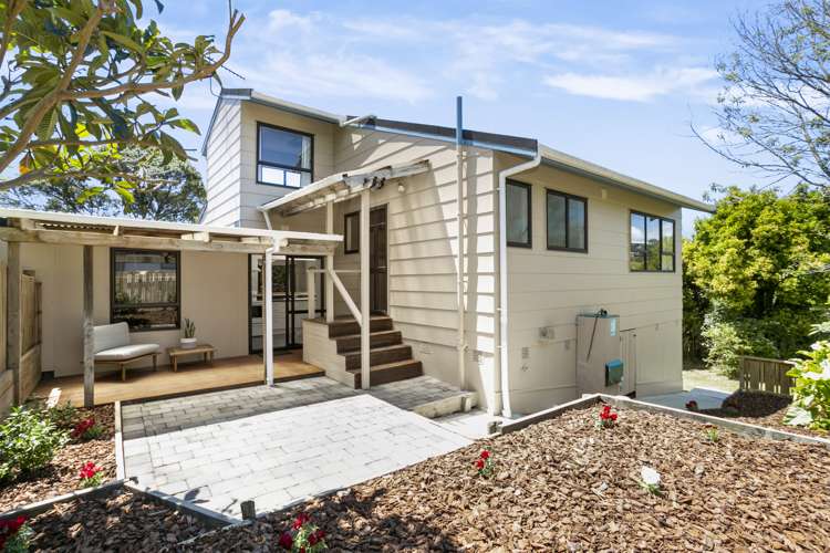 2/125 Oaktree Avenue Browns Bay_12