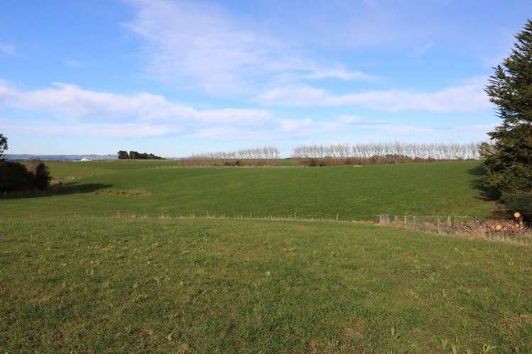 986 Downs Road South Edendale_12