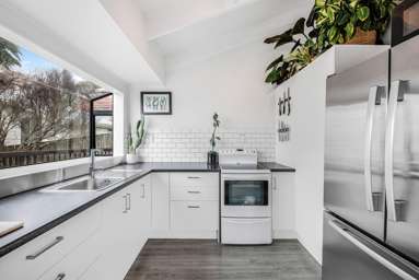 2/69 Trias Road_4