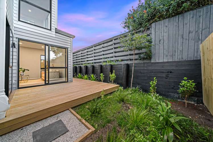 15 Quibray Place Botany Downs_23