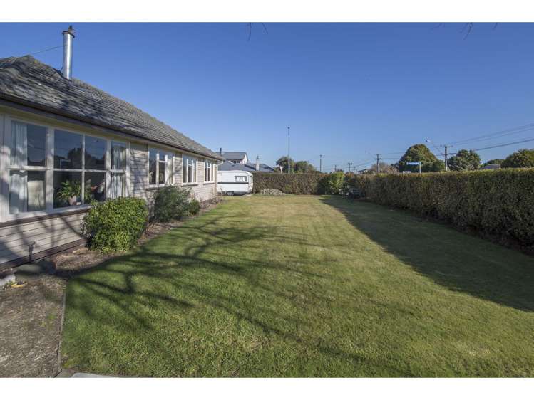 121 Springs Road Hornby_24