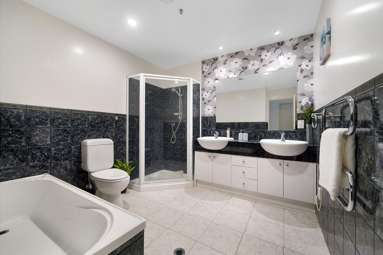2i/175 Hurstmere Road_4