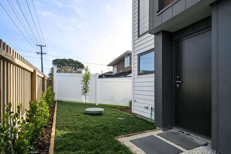 21f Knights Road Rothesay Bay_21