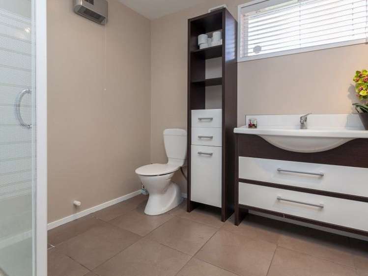 64 Oregon Drive Kelvin Heights_7