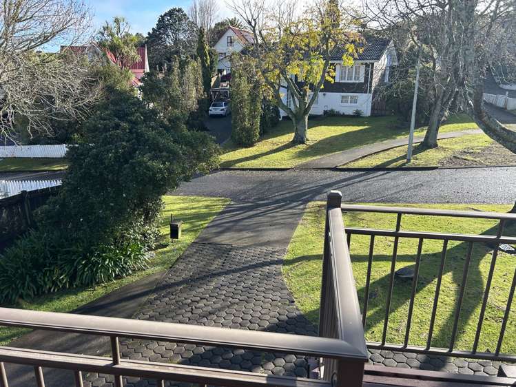 9 Orinda Close Botany Downs_17