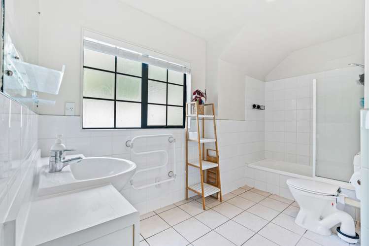 11/19 Langana Avenue Browns Bay_12