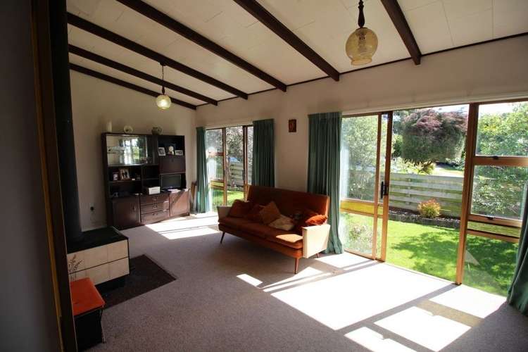 16a Flower Street Bulls_11