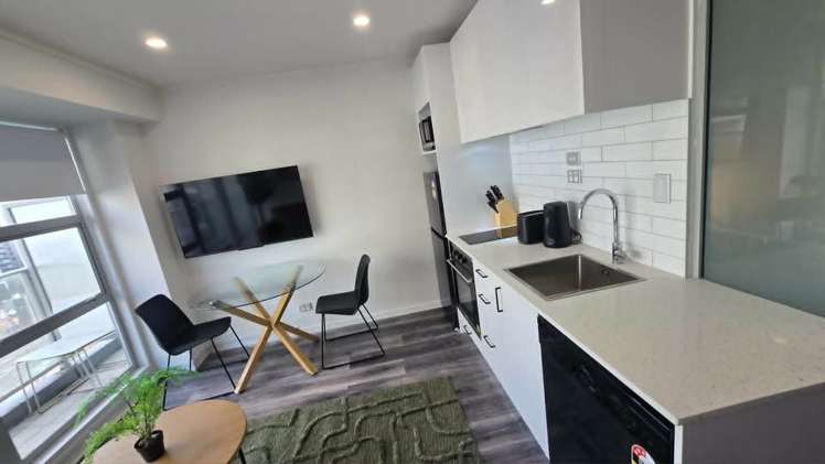 1323/430 Queen Street Auckland Central_6