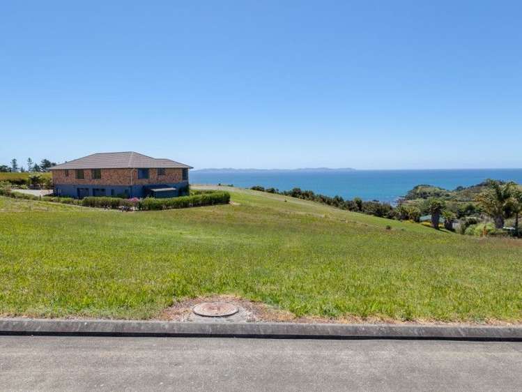 32 Eagles Way Cable Bay_15