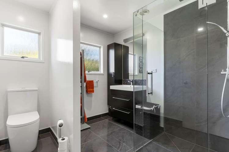 14 Longfellow Parade Glen Eden_9