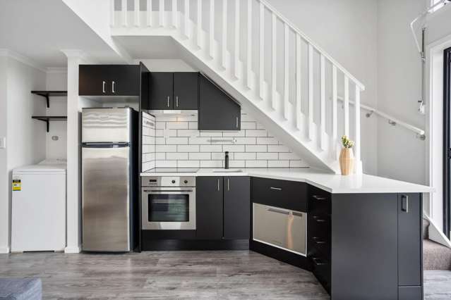 2N/12 Charles Street 1728_1