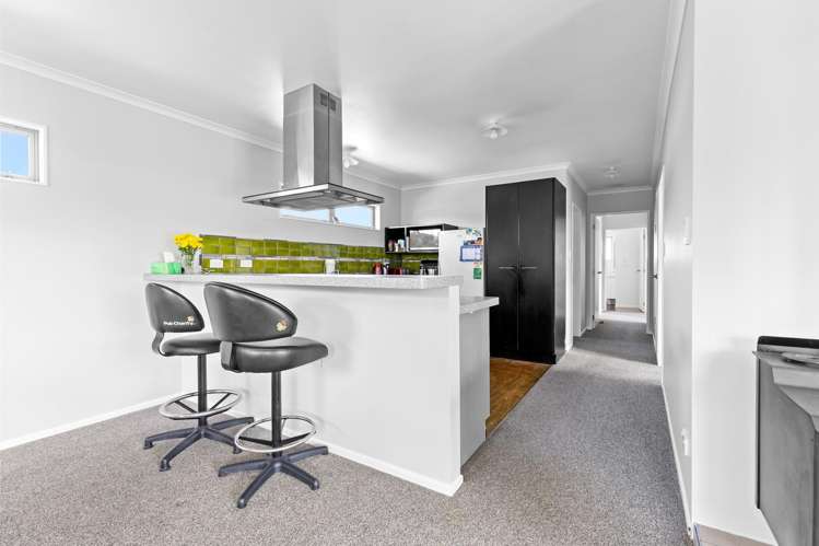 33 Lower High Street Marton_11