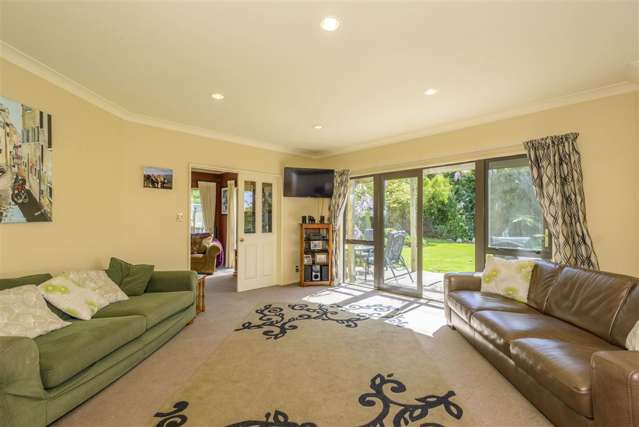 55 Travis Country Drive Burwood_2