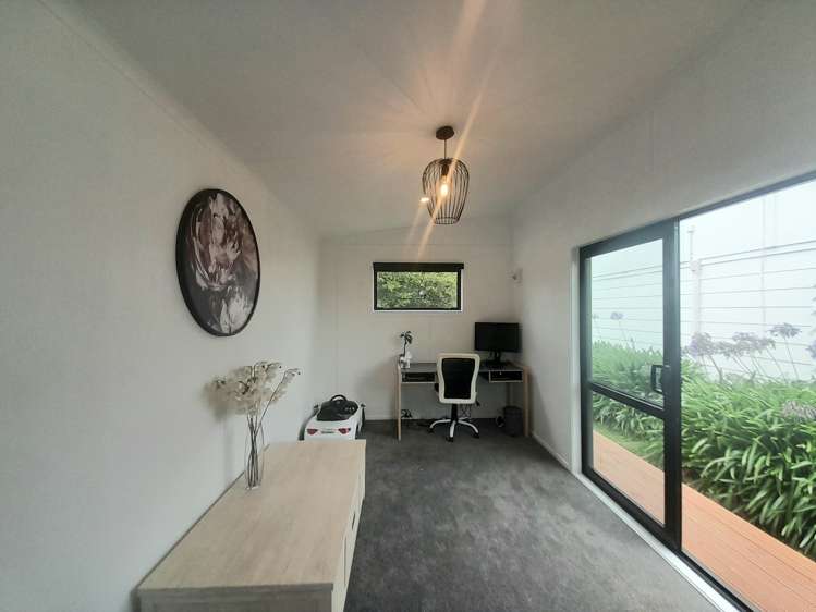 28 Apollo Parade Milson_9