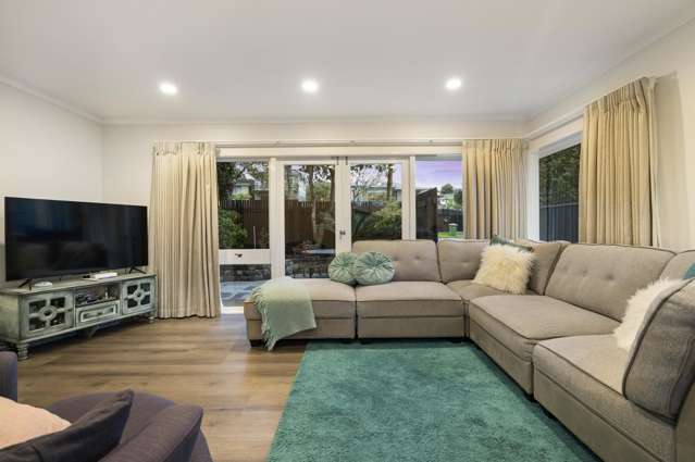 32 Mirrabooka Avenue Botany Downs_2