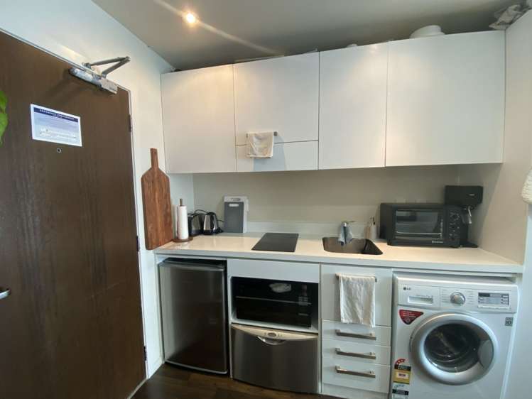 1205/10 Waterloo Quadrant Auckland Central_2