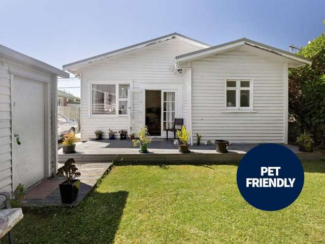 Charming Two Bedroom Bungalow.