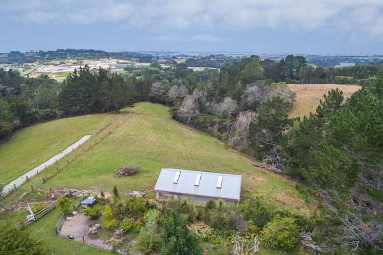 583 Ridge Road Riverhead_21