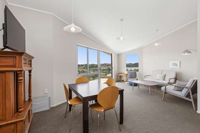 25E Violet Street Raglan_4