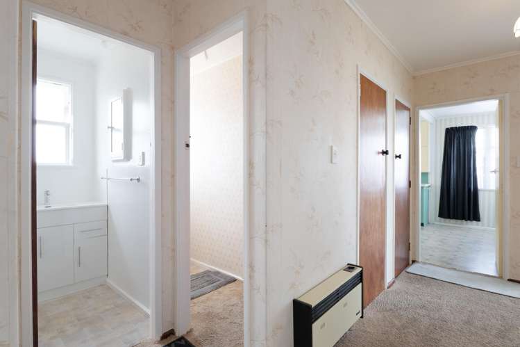 24 Clyde Crescent Roslyn_18