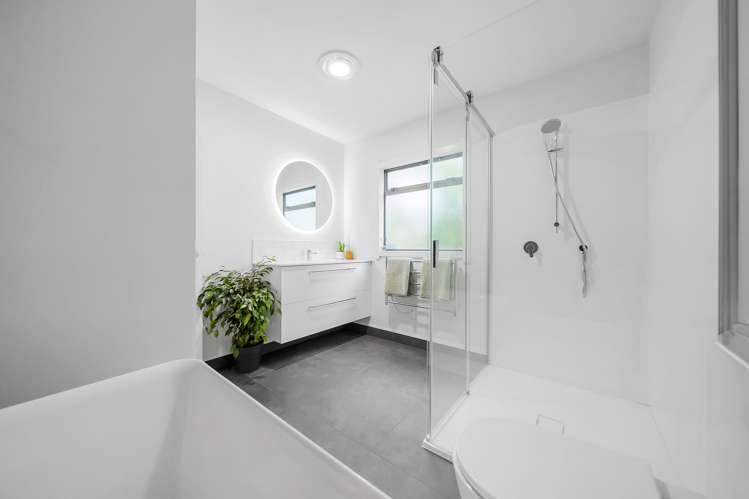 2 Larchwood Grove Rangatira Park_19