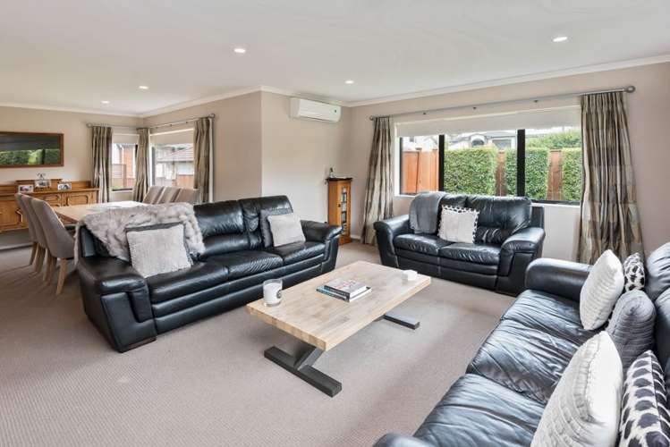 12 Hawkdun Drive Flat Bush_2