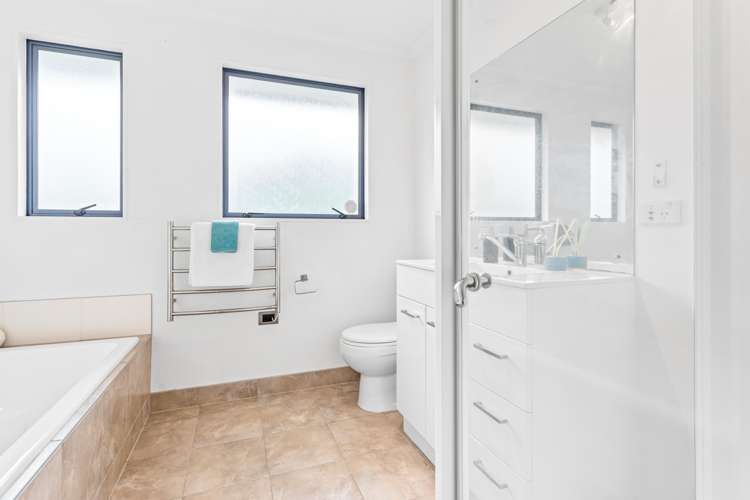 21 Breenagh Place Massey_16