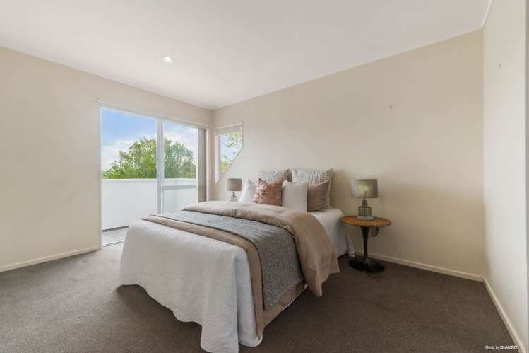 41 Esther Place Red Beach_13