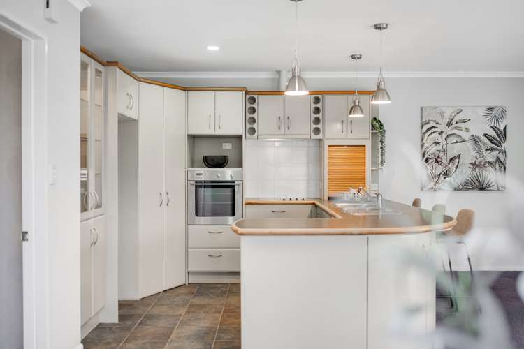 8 Feeny Crescent East Tamaki_9