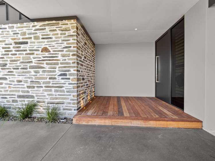 25 Bridgewater Quay Lake Hood_32