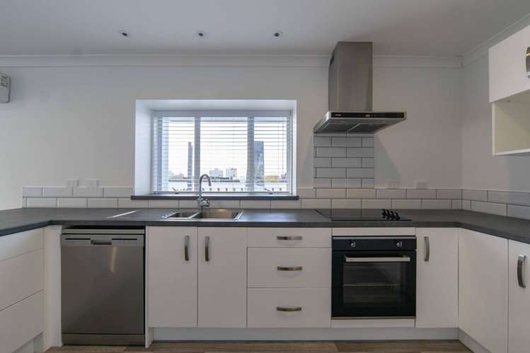 9/2 Ruakiwi Road Hamilton Central_2