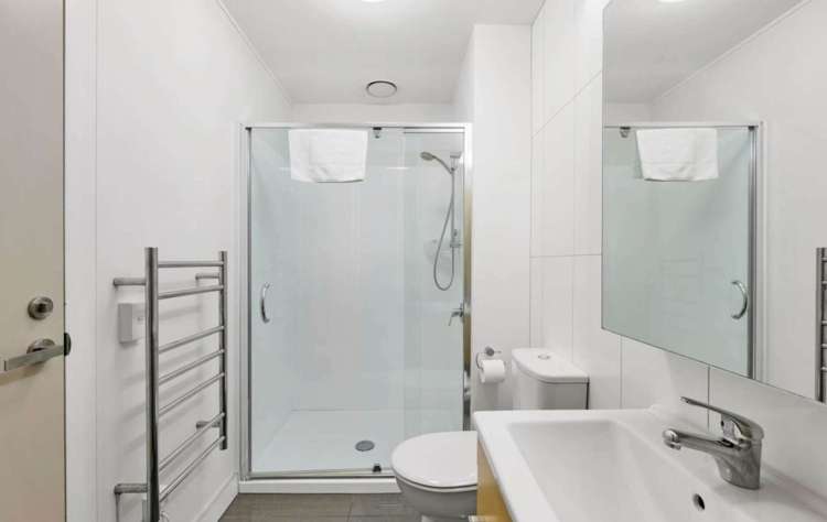 807/17 Putney Way Manukau_7