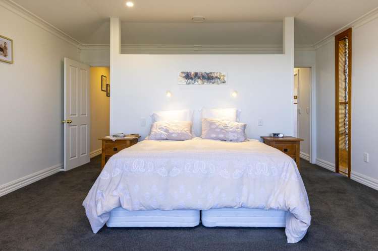 2/70 Harvey Street Waipahihi_16