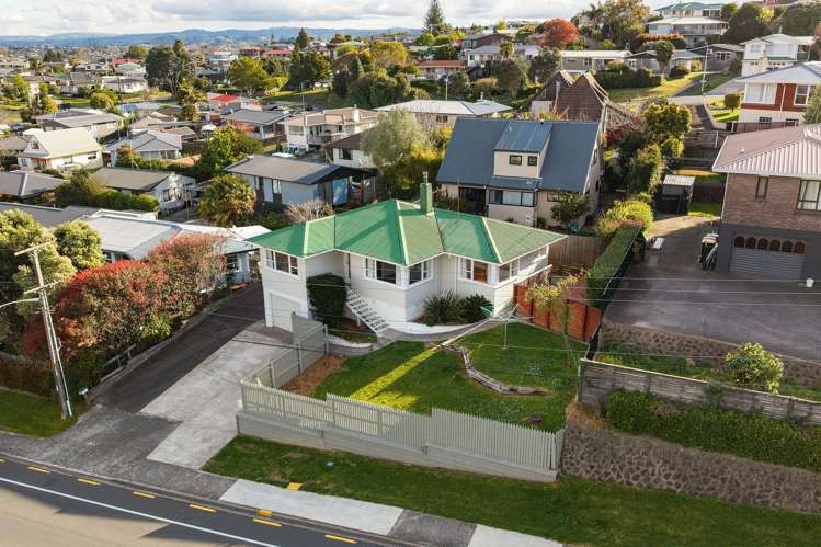 178 Otumoetai Road Brookfield_1
