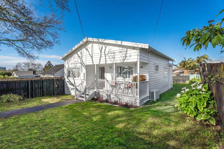 44 Rimu Street New Lynn_13