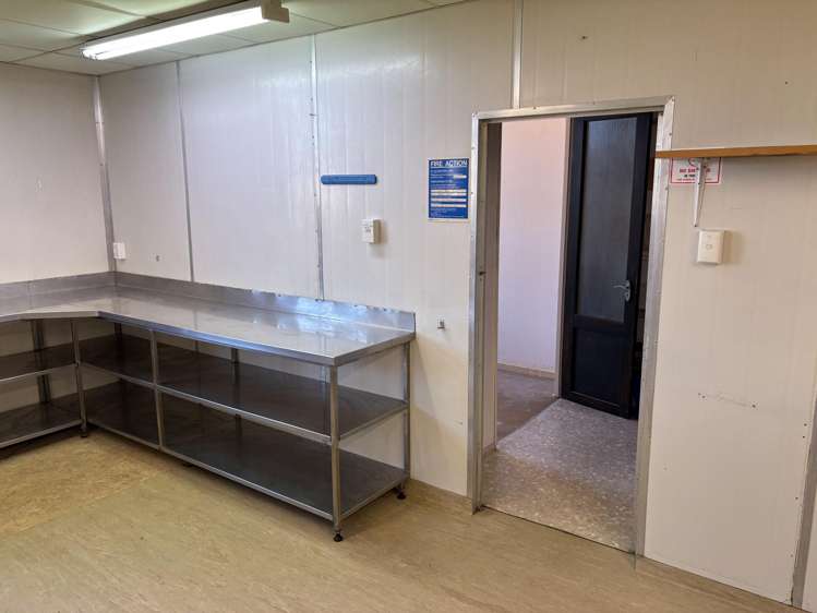 169-171 Dee Street Invercargill_23