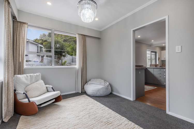 11 Tweed Road Papakowhai_5