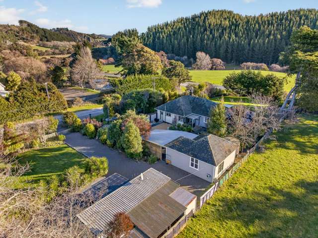 Affordable Country Living With Options Galore!!