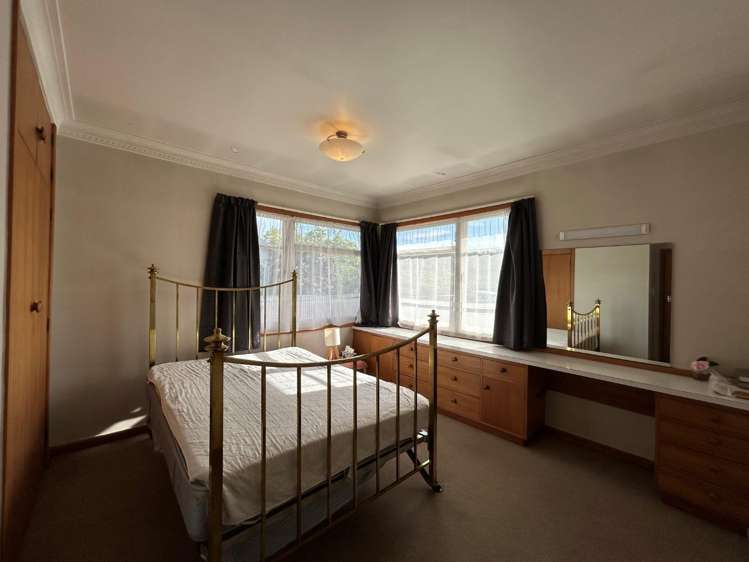 413 Collinge Road Mayfair_5