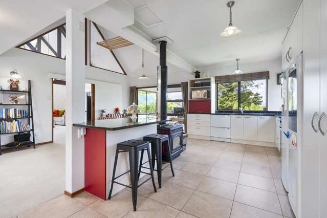 203 Fergusson Road Halcombe_2