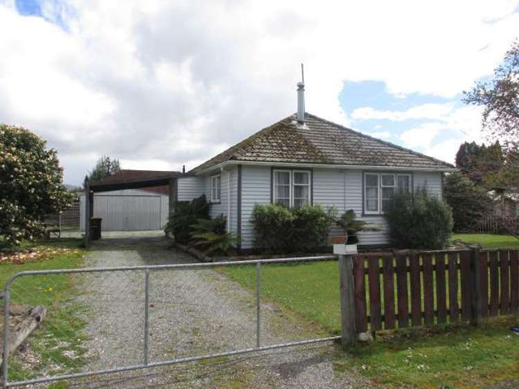 2 Plaskett Street Reefton_6