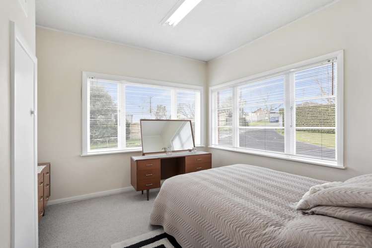 33 Seabrook Avenue New Lynn_8