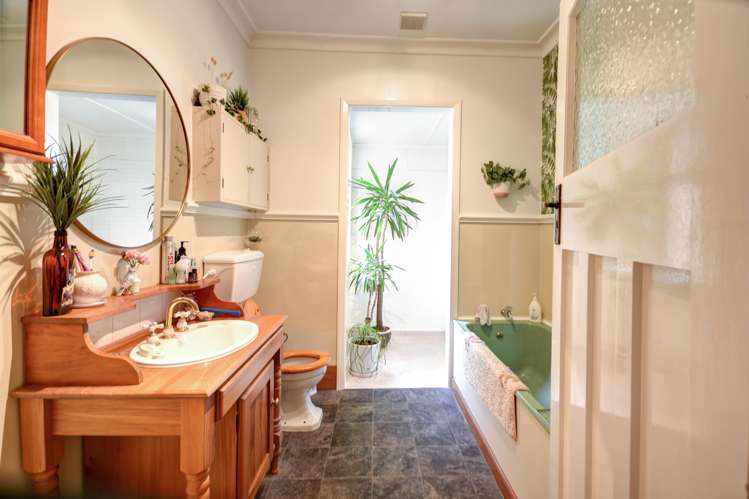 31 Holyhead Street Outram_10