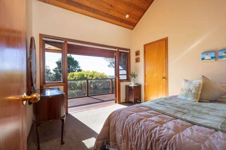 11a Longfellow Parade Glen Eden_17