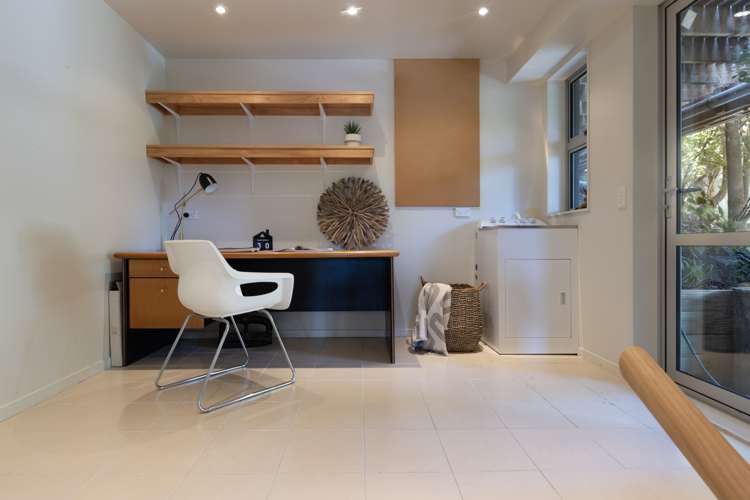 69 Piha Road Piha_27