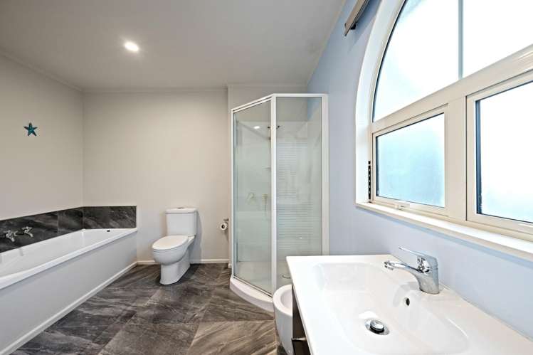 37 Waikawa Road Picton_13