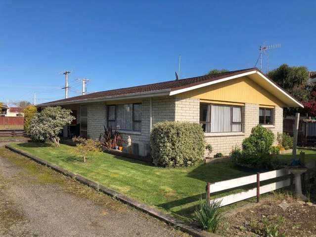 PAHIATUA - 2 BEDROOMS