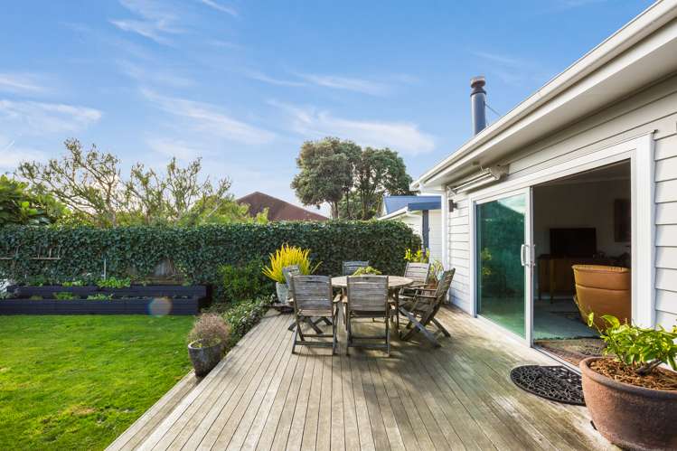 38 Oroua Street Eastbourne_1