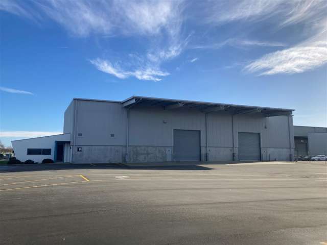 Modern High Stud Warehouse With Yard